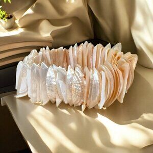 Natural Iridescent Mother‎ Of Pearl Shell Stretch Bracelet